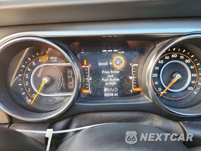 Zdjęcie 9 z 14 samochodu: 2019 JEEP WRANGLER UNLIMITED SAHARA VIN:1C4HJXEN6KW624656 - miniatura