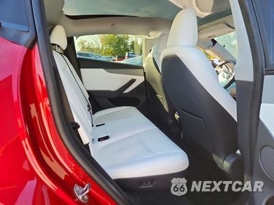 Zdjęcie 10 z 13 samochodu: 2026 TESLA MODEL Y VIN:7SAYGDEE1TF531601 - miniatura