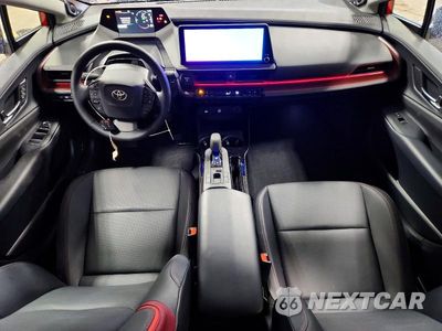 Zdjęcie 8 z 12 samochodu: 2026 TOYOTA PRIUS PLUG-IN HYBRID XSE PREMIUM VIN:JTDACACU5T3056826 - miniatura