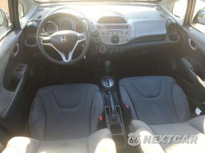 Zdjęcie 8 z 12 samochodu: 2012 HONDA FIT VIN:JHMGE8H30CS008149 - miniatura