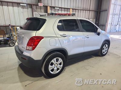 Trzecie zdjęcie samochodu z tyłu: 2016 CHEVROLET TRAX LS VIN:3GNCJKSBXGL265596 - miniatura
