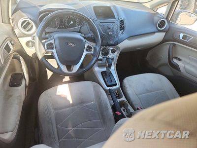 Zdjęcie 8 z 12 samochodu: 2014 FORD FIESTA SE VIN:3FADP4BJ1EM131247 - miniatura