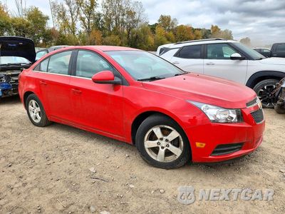 Czwarte zdjęcie samochodu z boku: 2014 CHEVROLET CRUZE LT VIN:1G1PC5SB8E7315024 - miniatura