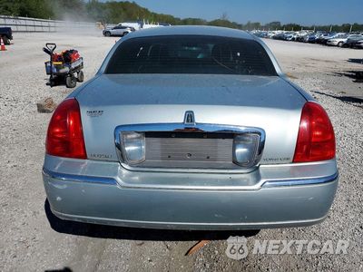 Zdjęcie 6 z 12 samochodu: 2007 LINCOLN TOWN CAR SIGNATURE VIN:1LNHM81V57Y623864 - miniatura