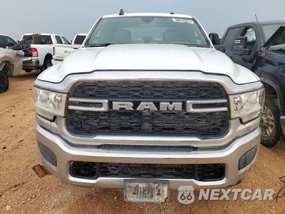 Piąte zdjęcie samochodu w środku: 2023 RAM 2500 TRADESMAN VIN:3C6UR5HJ7PG634260 - miniatura
