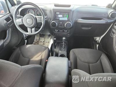 Zdjęcie 8 z 12 samochodu: 2014 JEEP WRANGLER UNLIMITED SPORT VIN:1C4BJWDG4EL249939 - miniatura