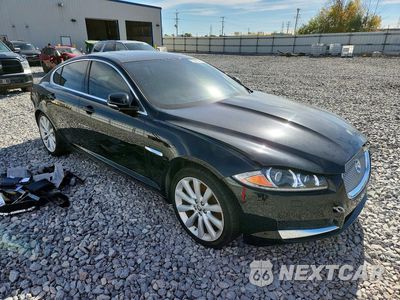 Czwarte zdjęcie samochodu z boku: 2013 JAGUAR XF VIN:SAJWJ0EF8D8S89318 - miniatura