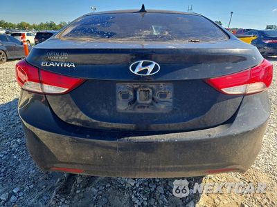 Zdjęcie 6 z 12 samochodu: 2013 HYUNDAI ELANTRA GLS VIN:KMHDH4AE5DU567746 - miniatura