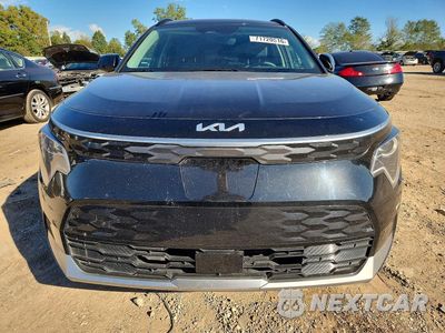 Piąte zdjęcie samochodu w środku: 2023 KIA NIRO WIND VIN:KNDCR3L19P5048117 - miniatura