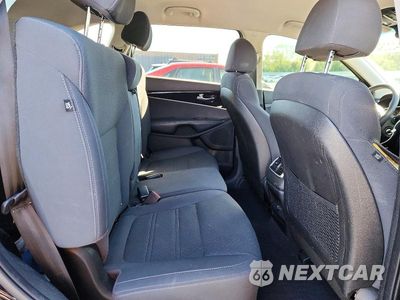 Zdjęcie 11 z 13 samochodu: 2018 KIA SORENTO L VIN:5XYPG4A39JG430793 - miniatura