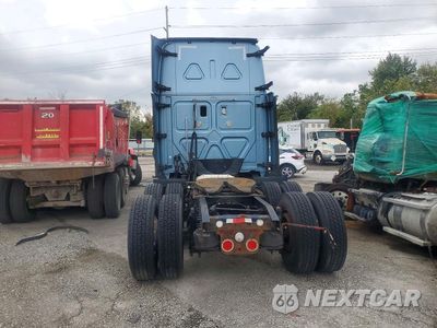 Zdjęcie 6 z 14 samochodu: 2016 FREIGHTLINER CASCADIA 125 SEMI TRUCK VIN:3AKJGLD54GSGU0275 - miniatura