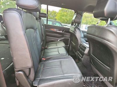 Zdjęcie 11 z 14 samochodu: 2022 JEEP WAGONEER SERIES III VIN:1C4SJVDT5NS127460 - miniatura