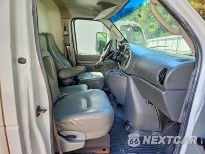 Zdjęcie 11 z 13 samochodu: 2007 FORD ECONOLINE E450 SUPER DUTY CUTAWAY VAN VIN:1FDXE45S07DB18324 - miniatura