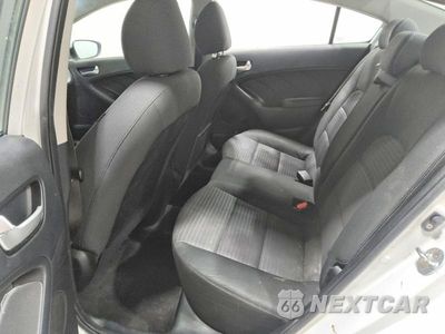 Zdjęcie 10 z 12 samochodu: 2018 KIA FORTE LX VIN:3KPFL4A77JE210639 - miniatura
