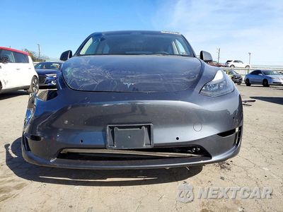 Piąte zdjęcie samochodu w środku: 2022 TESLA MODEL Y VIN:7SAYGDEF3NF393118 - miniatura