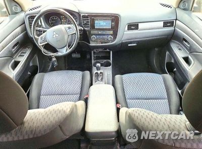 Zdjęcie 8 z 13 samochodu: 2014 MITSUBISHI OUTLANDER SE VIN:JA4AD3A37EZ018298 - miniatura