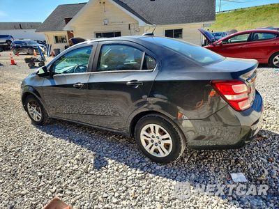 Drugie zdjęcie samochodu z przodu: 2018 CHEVROLET SONIC LS VIN:1G1JB5SH9J4117920 - miniatura