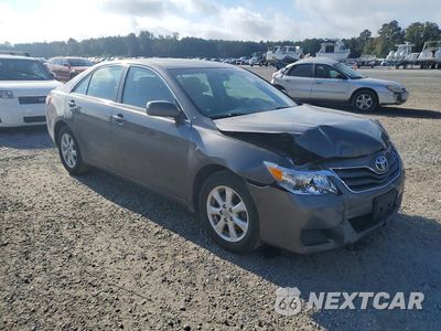 Czwarte zdjęcie samochodu z boku: 2010 TOYOTA CAMRY LE VIN:4T4BF3EK7AR075647 - miniatura