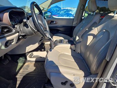 Zdjęcie 7 z 13 samochodu: 2018 CHRYSLER PACIFICA TOURING L VIN:2C4RC1BG8JR212330 - miniatura