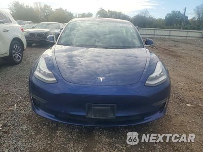 Piąte zdjęcie samochodu w środku: 2018 TESLA MODEL 3 VIN:5YJ3E1EB9JF088192 - miniatura