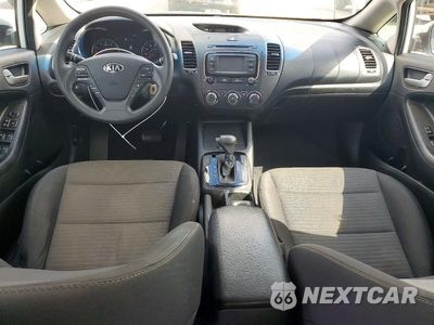 Zdjęcie 8 z 12 samochodu: 2017 KIA FORTE LX VIN:3KPFL4A74HE144836 - miniatura