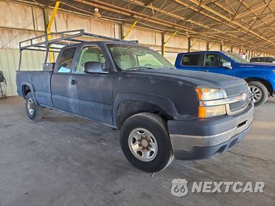 Czwarte zdjęcie samochodu z boku: 2003 CHEVROLET SILVERADO K2500 HEAVY DUTY VIN:1GCHK29103E210464 - miniatura
