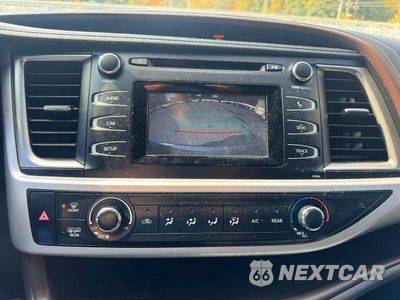 Zdjęcie 12 z 13 samochodu: 2019 TOYOTA HIGHLANDER LE VIN:5TDBZRFH9KS743949 - miniatura