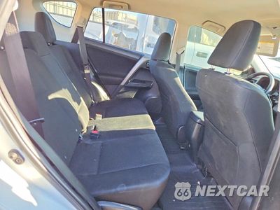 Zdjęcie 10 z 12 samochodu: 2018 TOYOTA RAV4 LE VIN:JTMZFREV9JJ211000 - miniatura