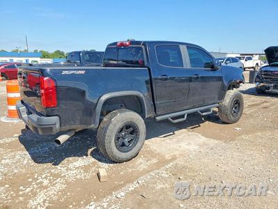 Trzecie zdjęcie samochodu z tyłu: 2021 CHEVROLET COLORADO ZR2 VIN:1GCPTEE19M1138222 - miniatura