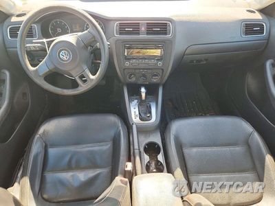 Zdjęcie 8 z 12 samochodu: 2014 VOLKSWAGEN JETTA SE VIN:3VWD17AJ8EM369284 - miniatura