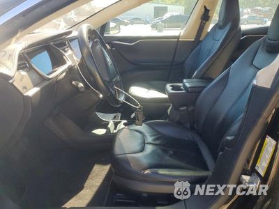 Zdjęcie 7 z 12 samochodu: 2013 TESLA MODEL S VIN:5YJSA1CG9DFP06802 - miniatura