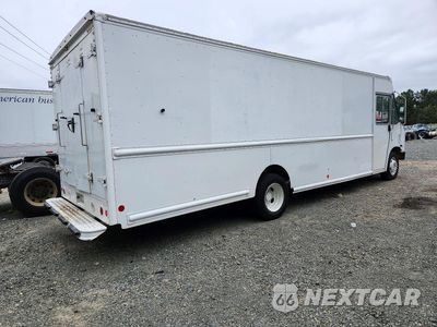 Trzecie zdjęcie samochodu z tyłu: 2014 FORD F59 DELIVERY TRUCK VIN:1F66F5KY2E0A14548 - miniatura