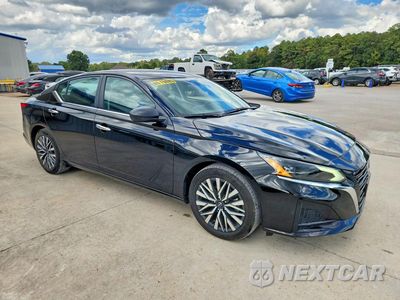 Czwarte zdjęcie samochodu z boku: 2025 NISSAN ALTIMA SV VIN:1N4BL4DV8SN401854 - miniatura