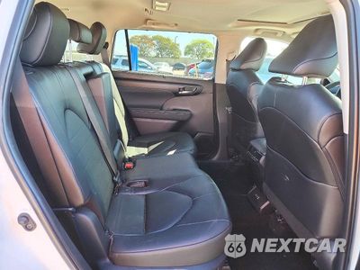 Zdjęcie 11 z 14 samochodu: 2025 TOYOTA HIGHLANDER XLE VIN:5TDKDRAH8SS556787 - miniatura