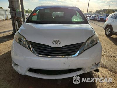 Piąte zdjęcie samochodu w środku: 2014 TOYOTA SIENNA XLE 8-PASSENGER VIN:5TDYK3DC0ES454627 - miniatura