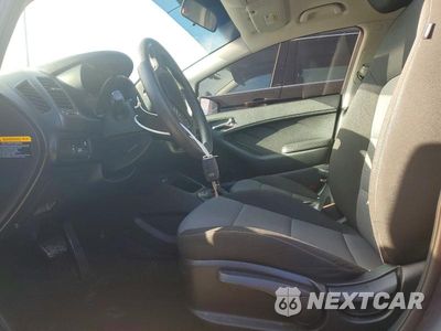 Zdjęcie 7 z 12 samochodu: 2016 KIA FORTE5 LX VIN:KNAFK5A87G5583344 - miniatura