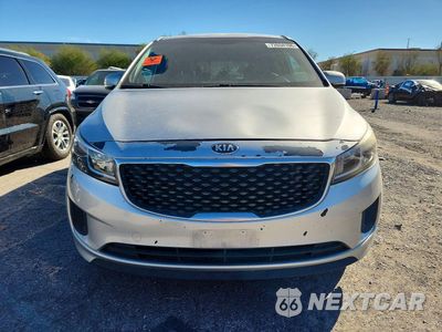 Piąte zdjęcie samochodu w środku: 2016 KIA SEDONA LX VIN:KNDMB5C17G6113979 - miniatura