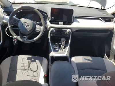 Zdjęcie 8 z 13 samochodu: 2024 TOYOTA RAV4 XLE VIN:2T3W1RFV1RC262909 - miniatura