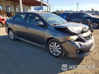 Czwarte zdjęcie samochodu z boku: 2010 TOYOTA COROLLA S VIN:1NXBU4EE4AZ170473 - miniatura