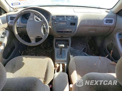 Zdjęcie 8 z 12 samochodu: 1998 HONDA CIVIC LX VIN:2HGEJ6677WH571663 - miniatura