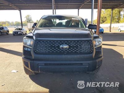 Piąte zdjęcie samochodu w środku: 2018 TOYOTA TUNDRA SR VIN:5TFUM5F18JX077341 - miniatura