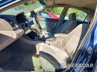 Zdjęcie 7 z 12 samochodu: 2004 TOYOTA CAMRY LE VIN:4T1BE32K24U879599 - miniatura