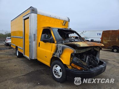 Czwarte zdjęcie samochodu z boku: 2023 GMC SAVANA BOX TRUCK VIN:7GZ37TC72PN003243 - miniatura