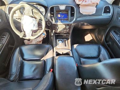 Zdjęcie 8 z 13 samochodu: 2016 CHRYSLER 300 LIMITED VIN:2C3CCAAG7GH233678 - miniatura