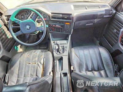 Zdjęcie 8 z 13 samochodu: 1986 BMW 325 E VIN:WBAAE5406G1690429 - miniatura