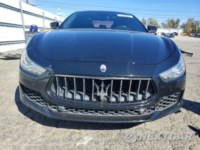 Piąte zdjęcie samochodu w środku: 2018 MASERATI GHIBLI VIN:ZAM57XSA2J1267289 - miniatura