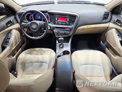 Zdjęcie 8 z 12 samochodu: 2015 KIA OPTIMA LX VIN:5XXGM4A75FG364542 - miniatura