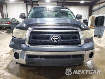Piąte zdjęcie samochodu w środku: 2010 TOYOTA TUNDRA CREWMAX SR5 VIN:5TFDY5F1XAX133140 - miniatura