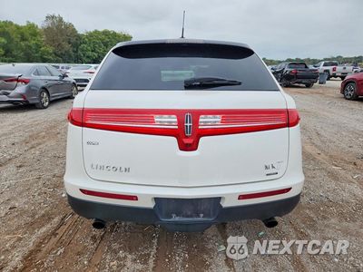 Zdjęcie 6 z 14 samochodu: 2015 LINCOLN MKT VIN:2LMHJ5AT4FBL04784 - miniatura