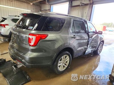 Trzecie zdjęcie samochodu z tyłu: 2019 FORD EXPLORER XLT VIN:1FM5K8D82KGA21730 - miniatura